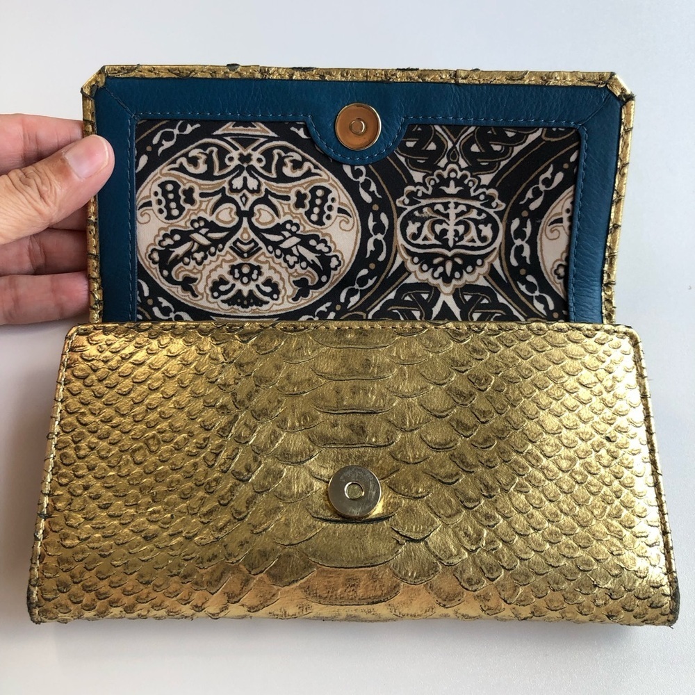 Vintage Juicy Couture Gold Metallic Leather Black Crystals Silver Stud Wallet - Picture 6 of 12